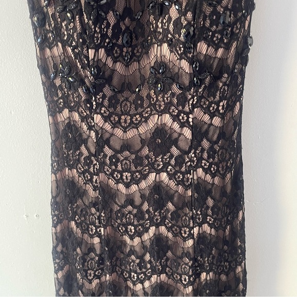 Betsy & Adams Victorian All Over Lace Beaded Jeweled Maxi Gown 37490 - Picture 5 of 13